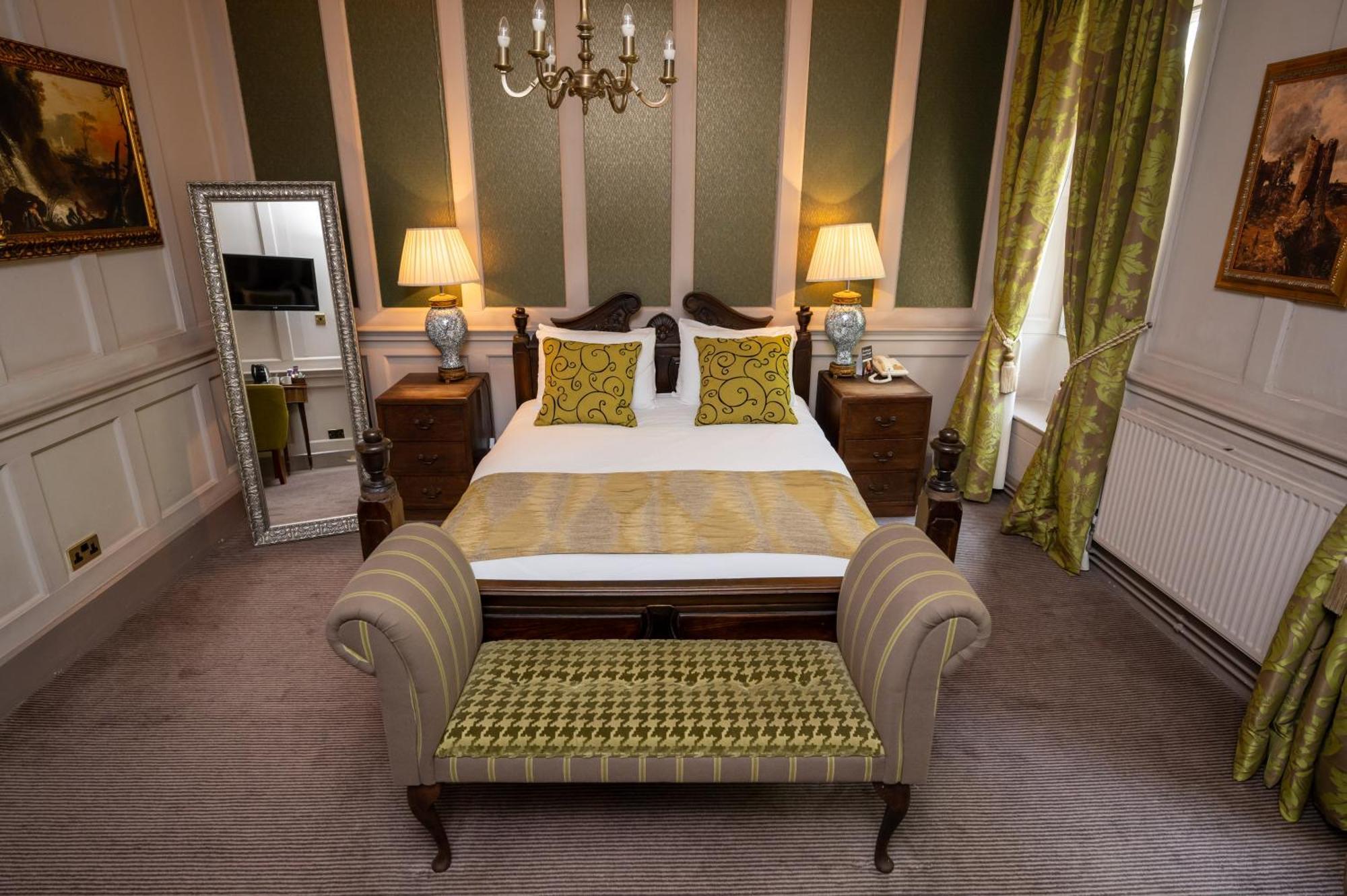 Cross Hands Hotel By Greene King Inns Old Sodbury Kültér fotó
