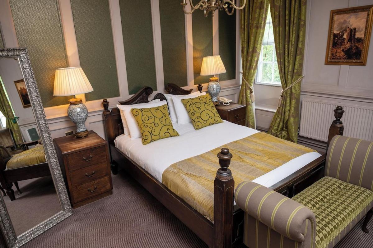 Cross Hands Hotel By Greene King Inns Old Sodbury Kültér fotó