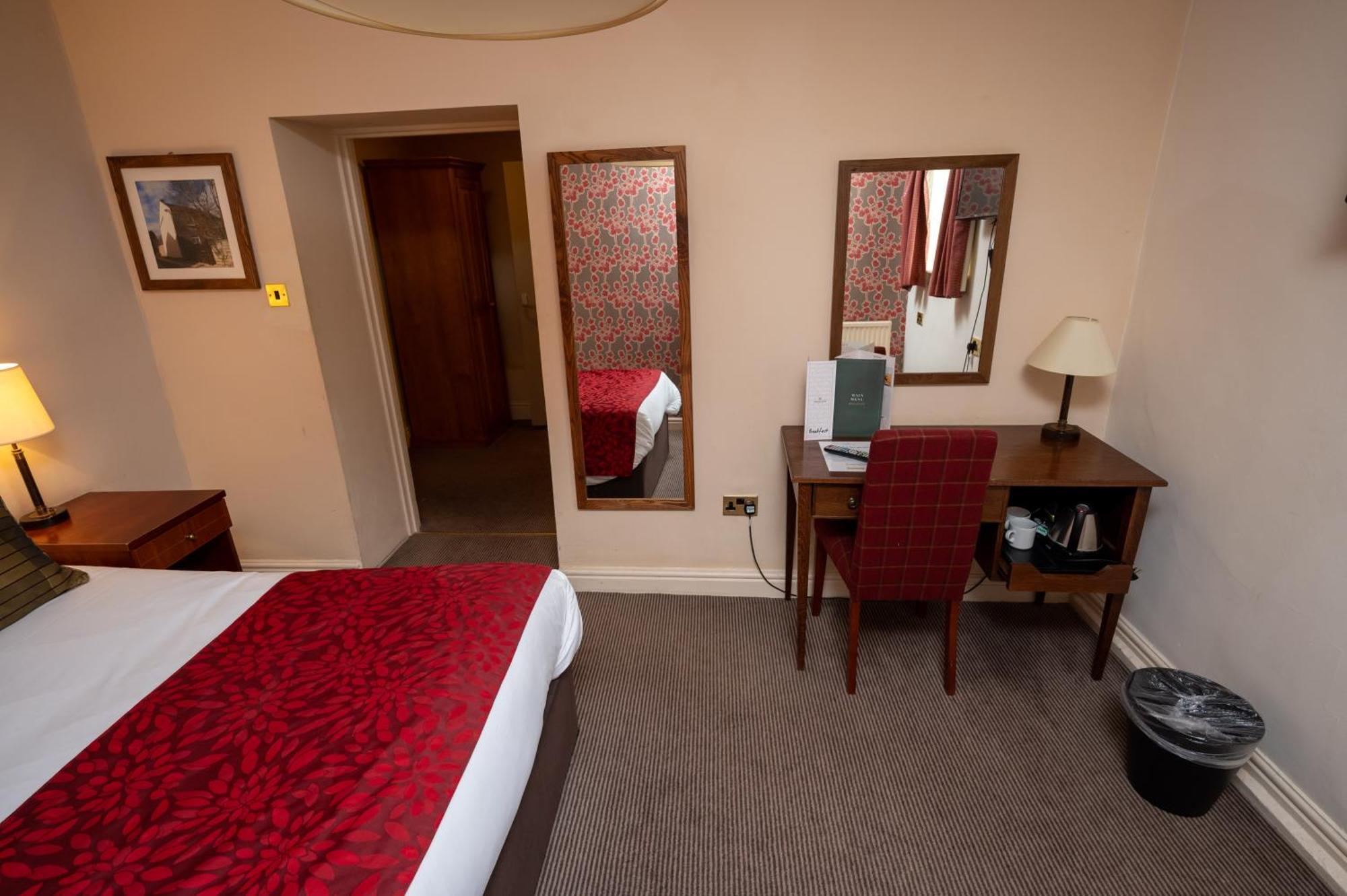 Cross Hands Hotel By Greene King Inns Old Sodbury Kültér fotó